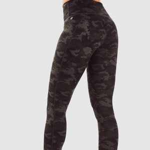 ❌SOLD❌Fabletics camo leggings